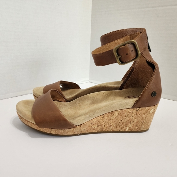 UGG Shoes - UGG Zoe II Wedge Sandals Leather Cork Ankle Strap Brown Boho 7.5